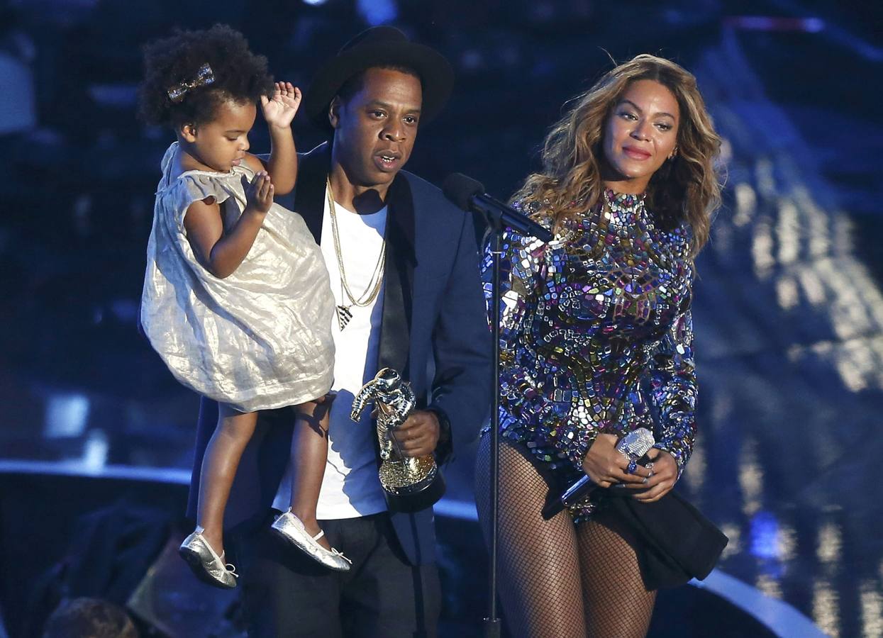 Jay-Z y Beyoncé, con su hija, Ivy Bue.