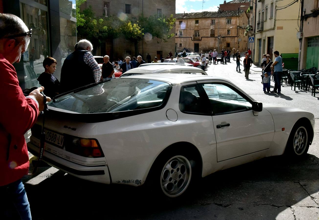 Concentración de coches clásicos en las Fiestas de Gracias de Lardero