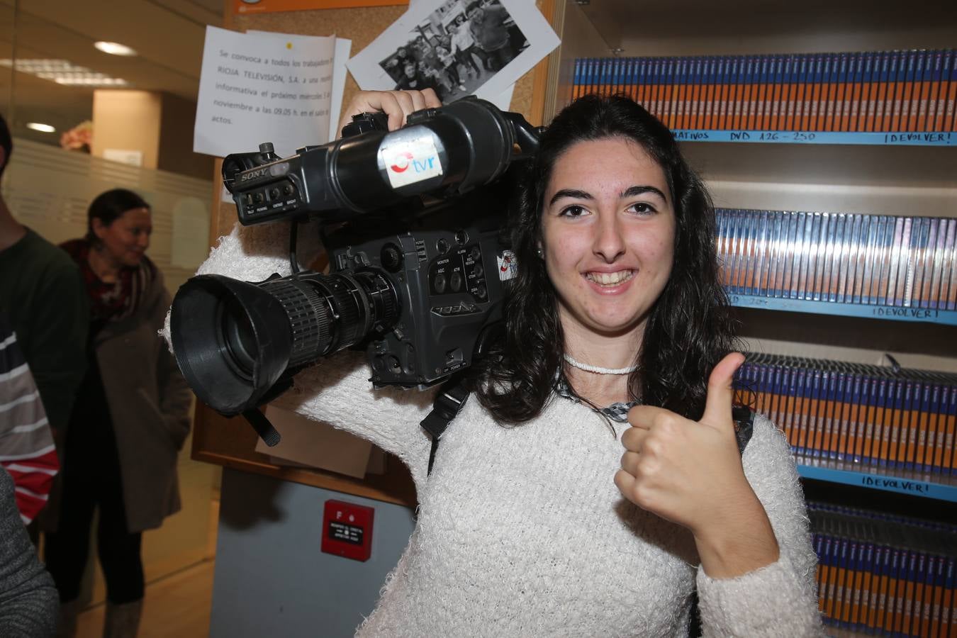 Alumnos del IES Tomás y Valiente de Fuenmayor visitan la Multimedia La Rioja