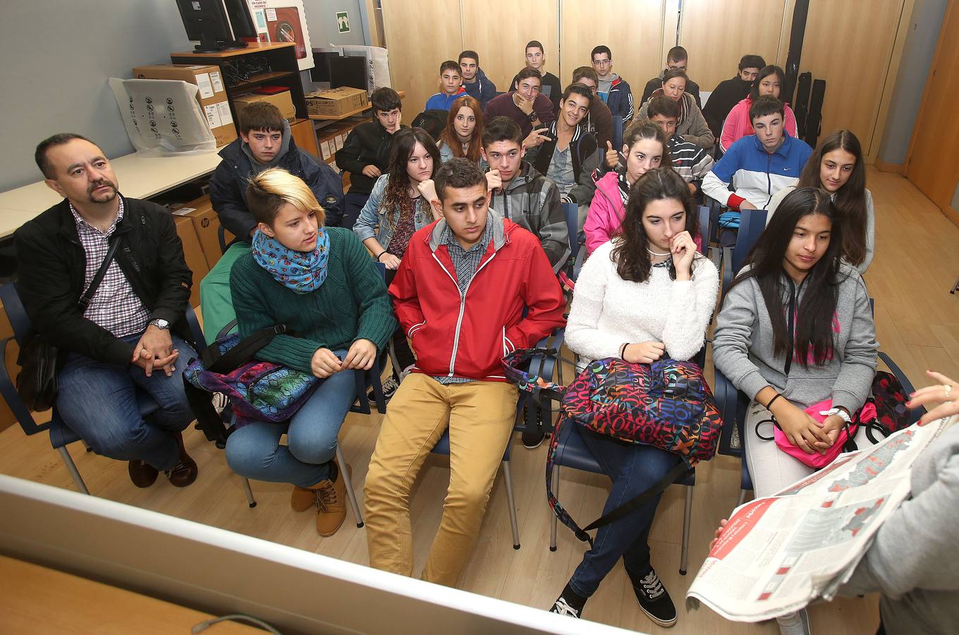 Alumnos del IES Tomás y Valiente de Fuenmayor visitan la Multimedia La Rioja