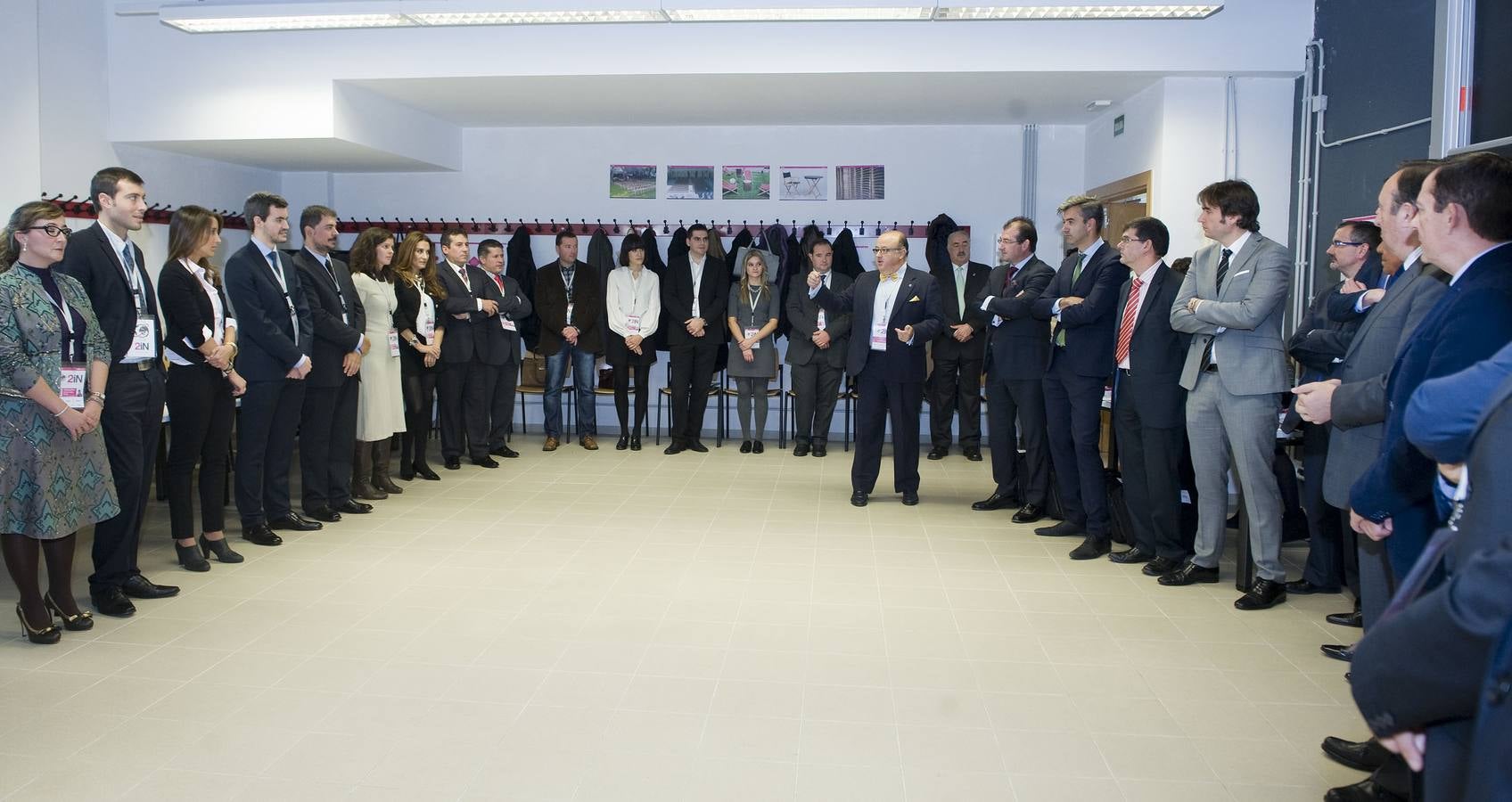 Inicio de la formación de los 16 alumnos seleccionados en el proyecto 2IN