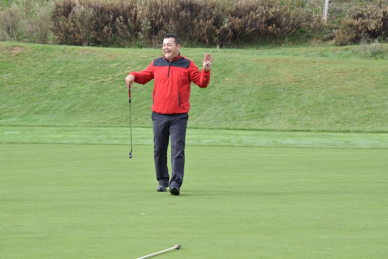 Jugadores en la final de la Liga de Golf y Vino