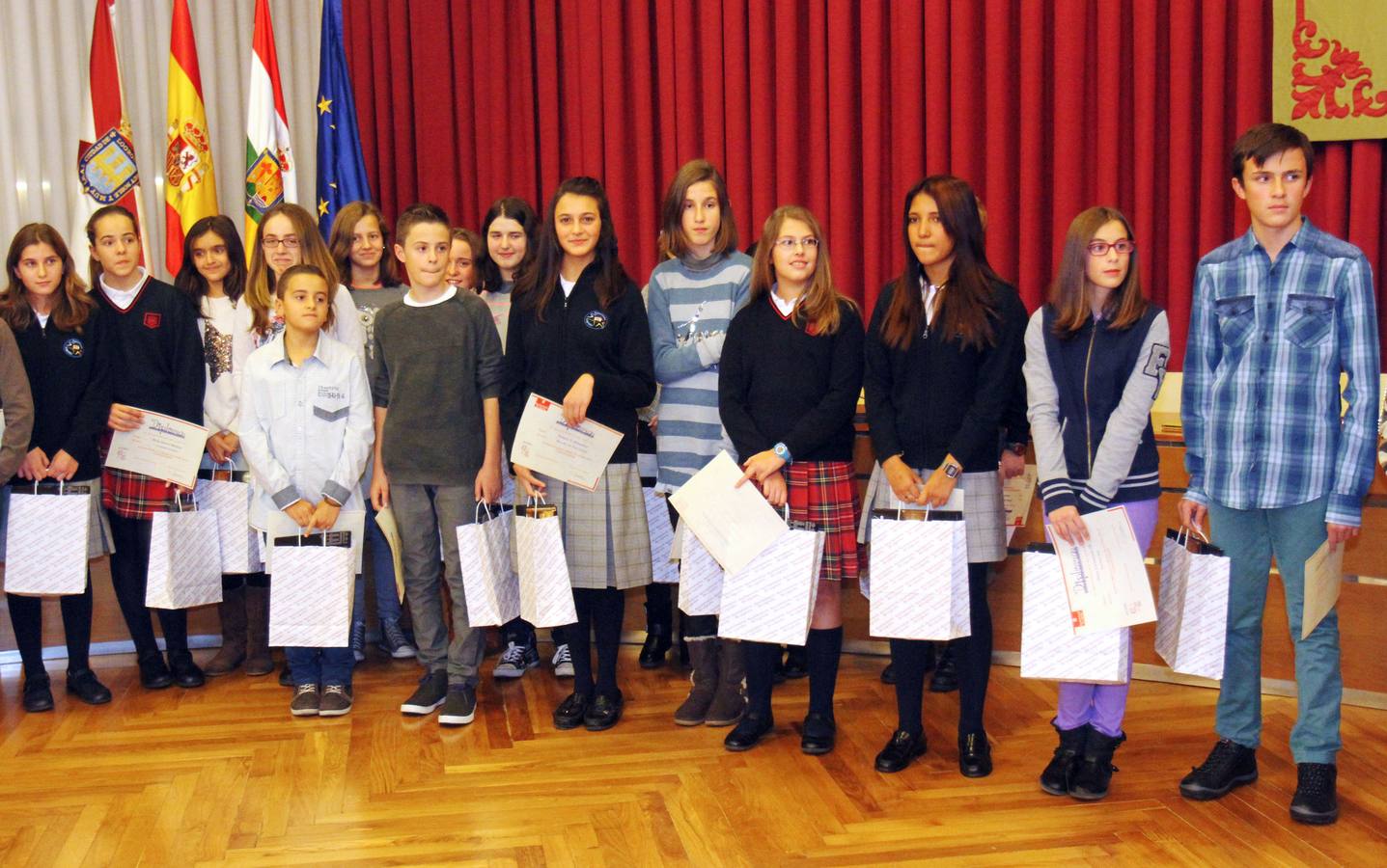 Premios del concurso escolar sober la Constitución