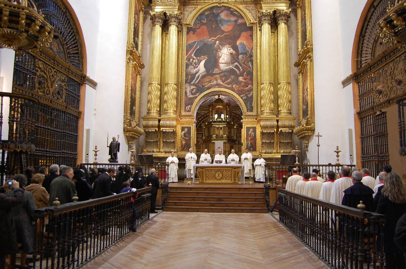 Inaugurado en Yuso un busto de Isabel la Católica y elección de Santiago Vivanco como caballero