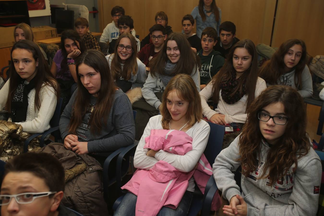 Alumnos de 1º y 2º,de la ESO, grupo B, del IES Virgen de Vico de Arnedo visitan la multimedia de Diario LA RIOJA
