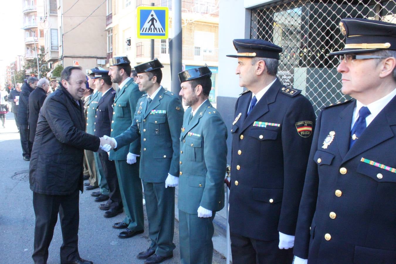 Homenaje a la bandera en Arnedo