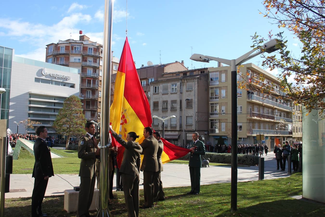 Homenaje a la bandera en Arnedo