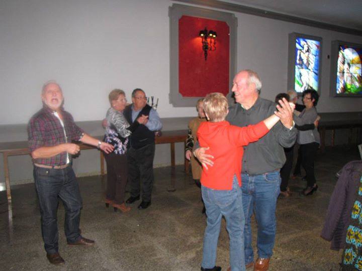 Villarroya honra a su patrona con la inauguración del nuevo reloj de la torre de la iglesia