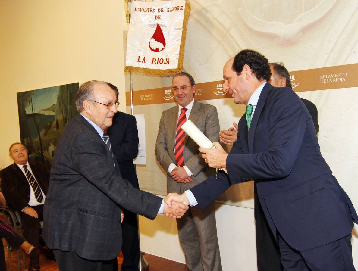 Adonar rinde homenaje a sus fundadores y a sus cuatro presidentes