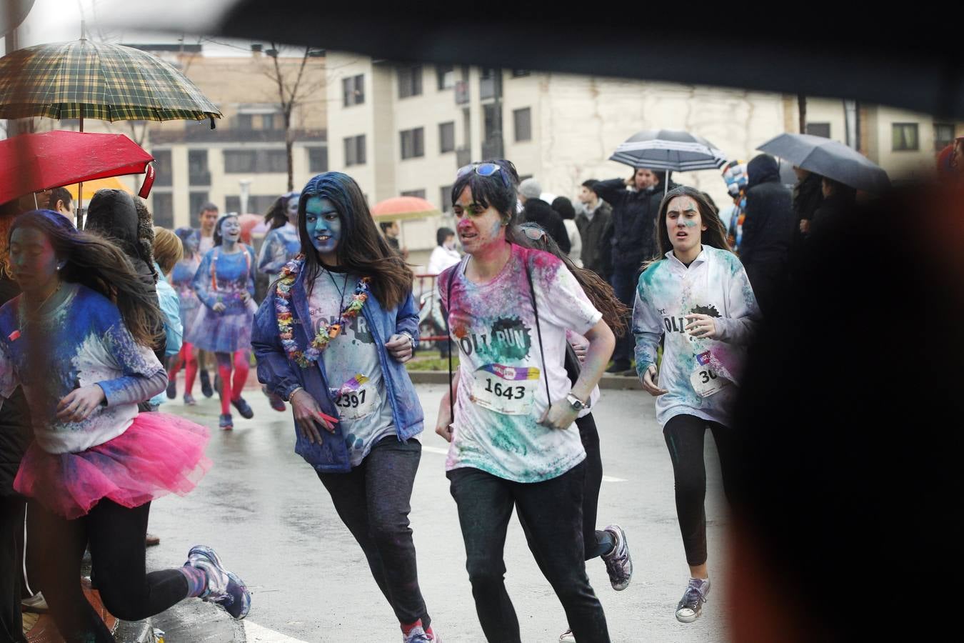 Logroño se llena de color con la Holi Run (I)