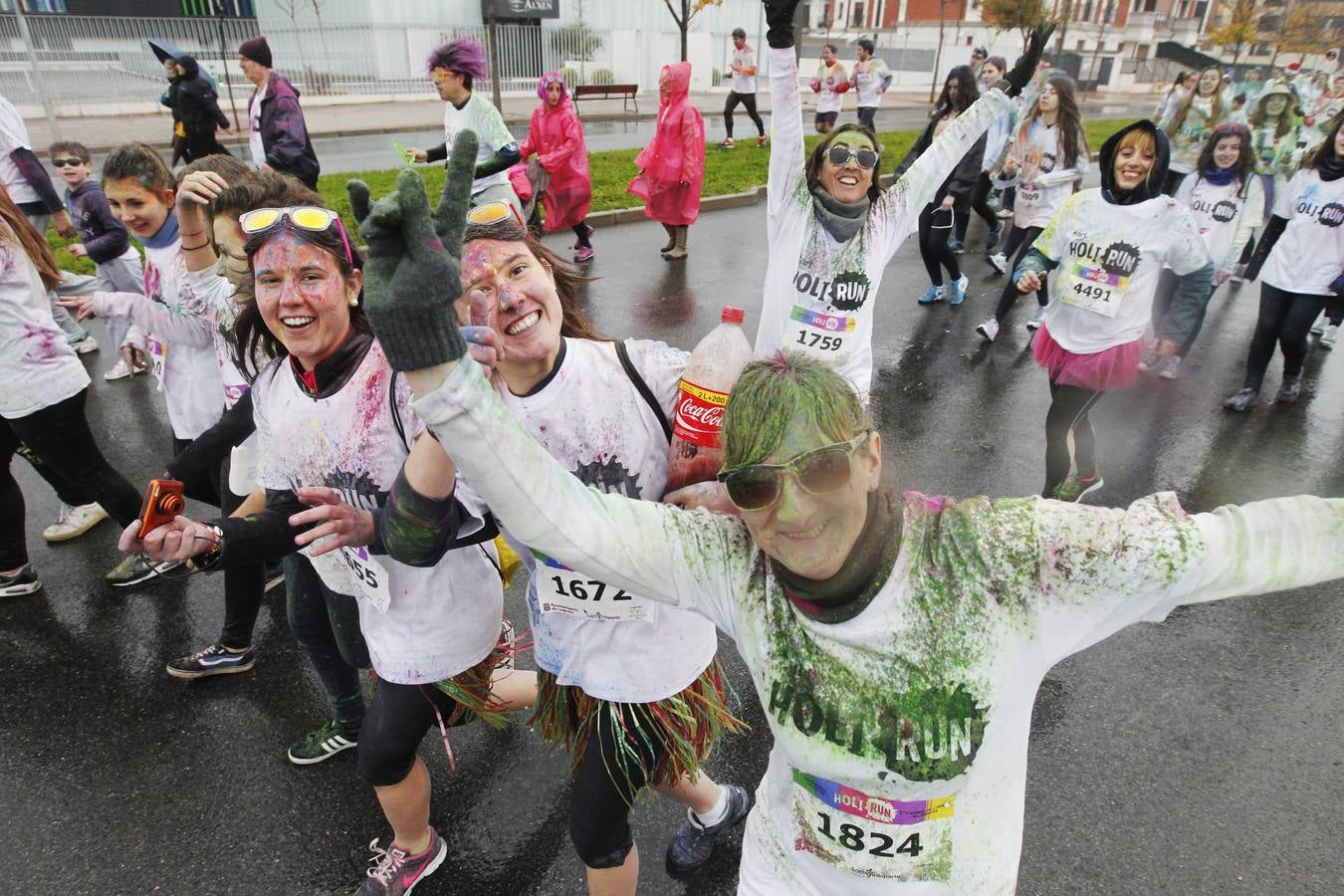 Logroño se llena de color con la Holi Run (I)