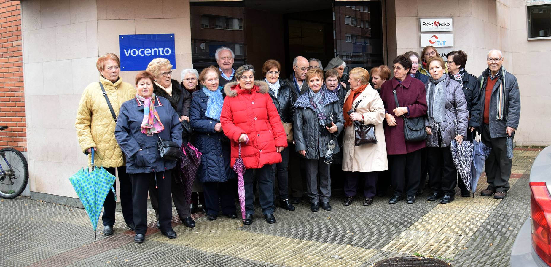 Alumnos del programa Vida Sana del Ayuntamiento de Logroño visitan la multimedia La Rioja