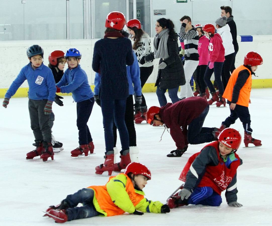 La pista de hielo se llena por Navidad