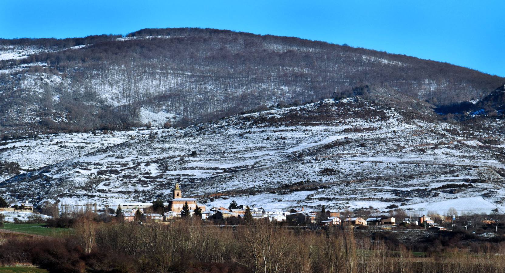 La nieve vuelve a Los Cameros