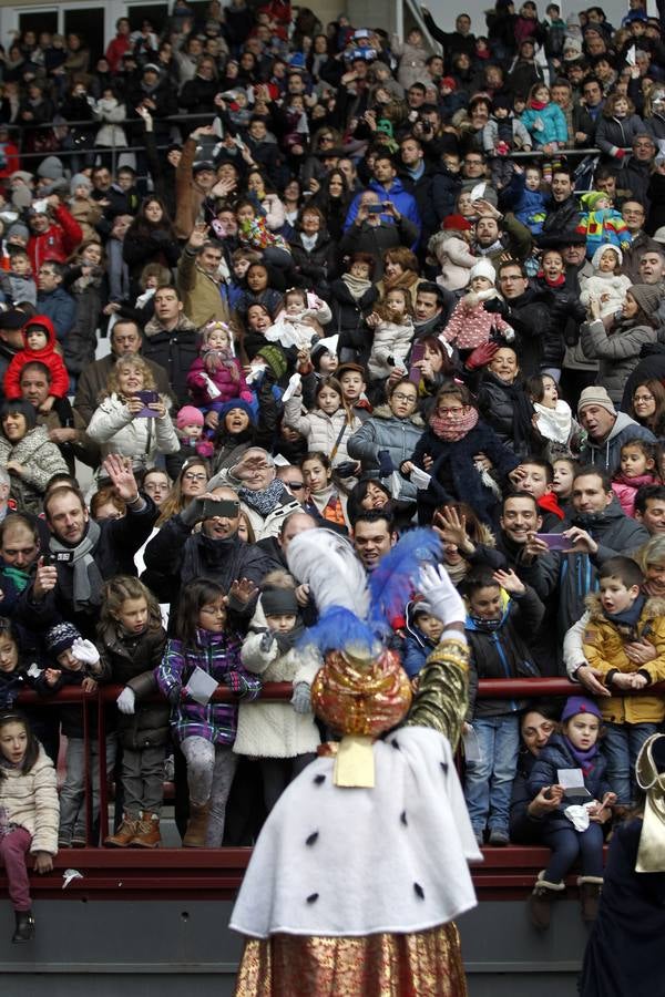 Los Reyes Magos llegan a Las Gaunas (II)