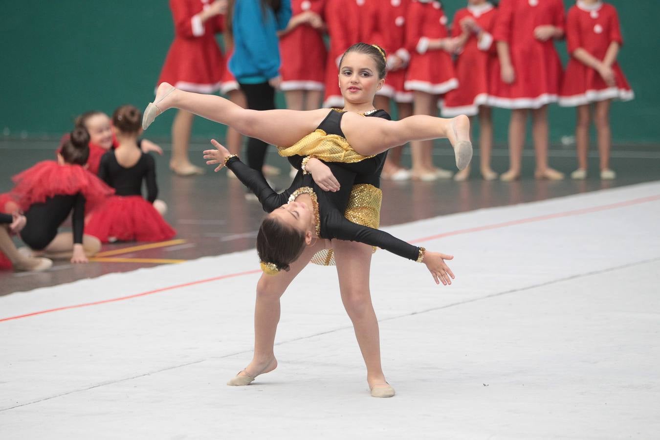 La gimnasia rítmica celebra una jornada de exhibición