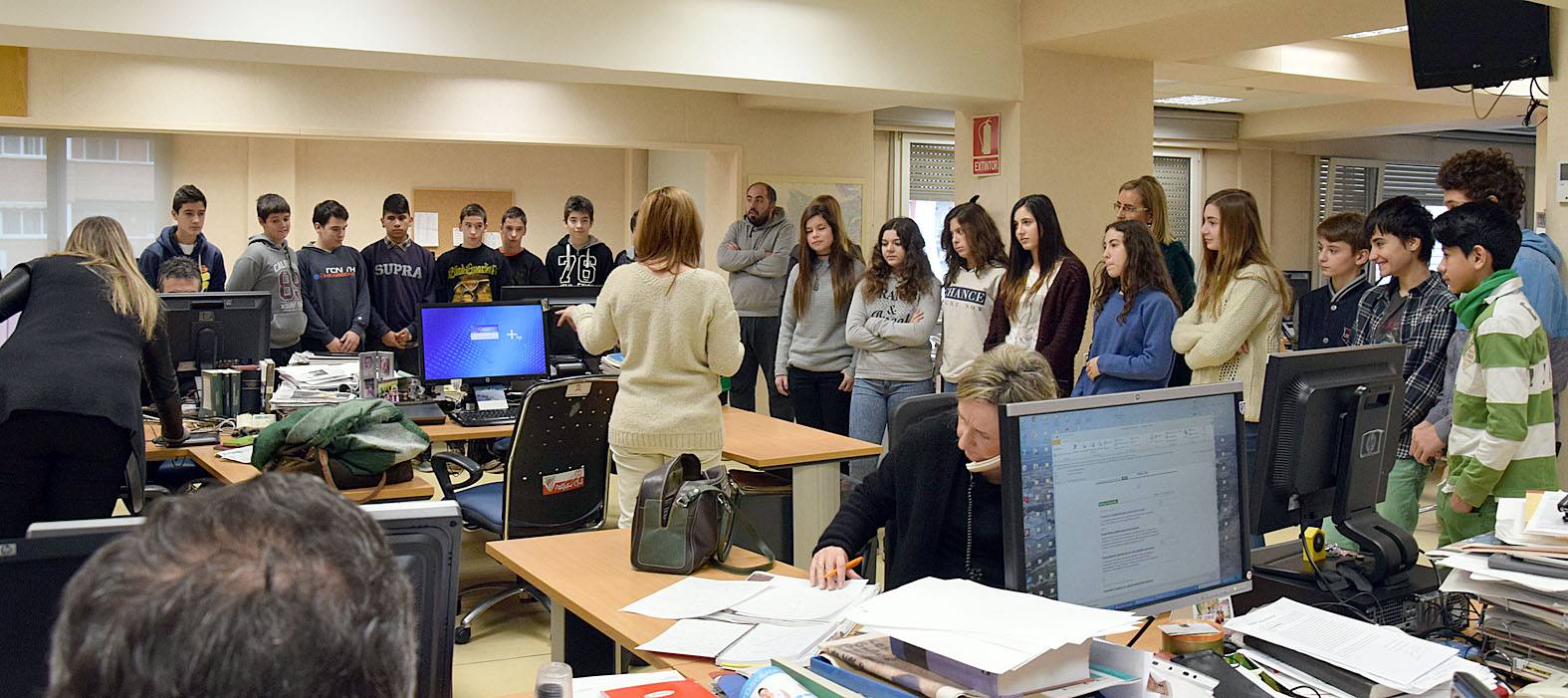 Los alumnos de 2º C de la ESO del Ies Sagasta visitan la multimedia de Diario LA RIOJA