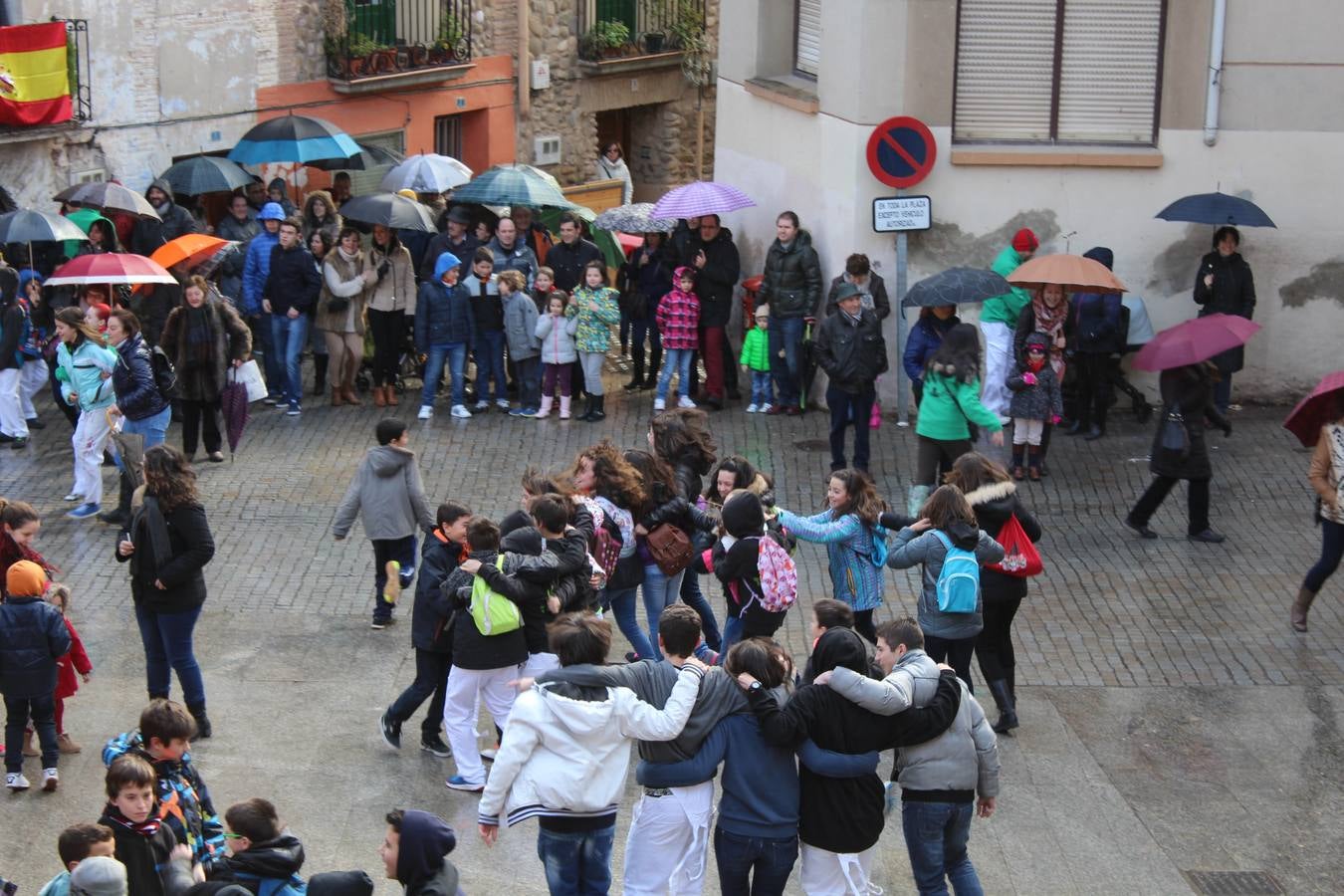 Autol tira el cohete de sus fiestas