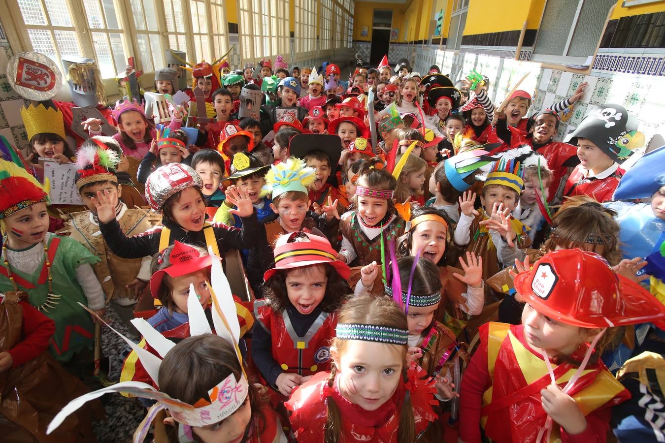 Los niños de Escolapios se difrazan por Carnaval