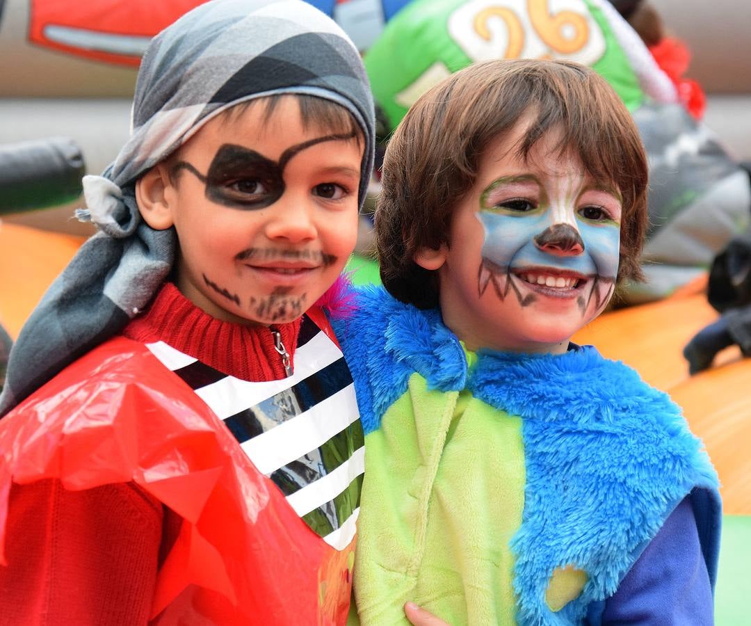 El barrio de El Arco celebra una fiesta infantil de Carnaval