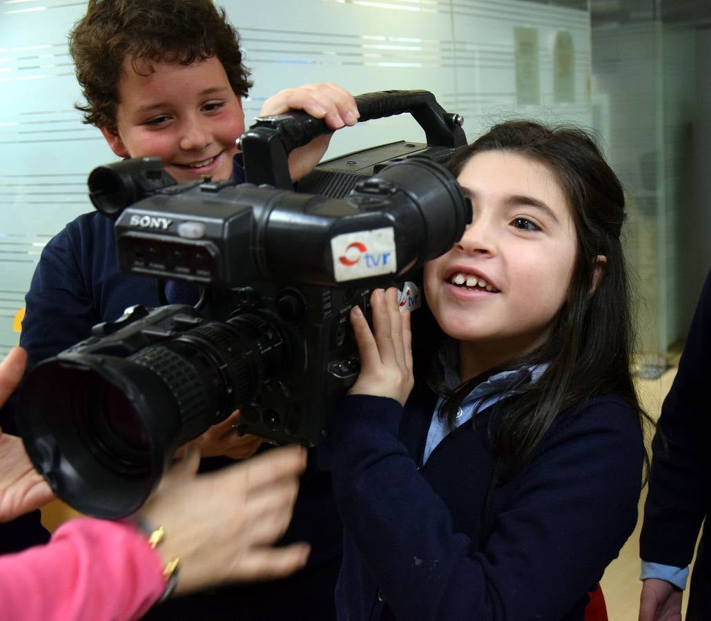 Visita de los alumnos del colegio Paula Montal