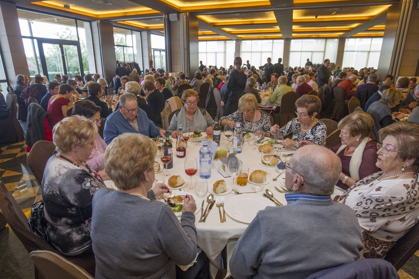 Jornada de mayores con comida en Delicatto (I)