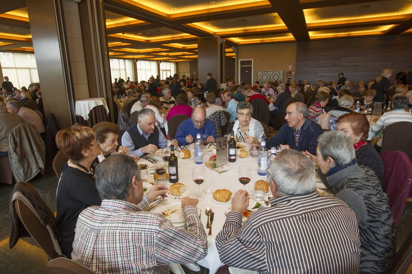 Jornada de mayores con comida en Delicatto (I)