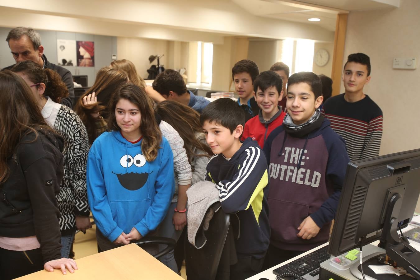 Visita de alumnos del Escultor Daniel