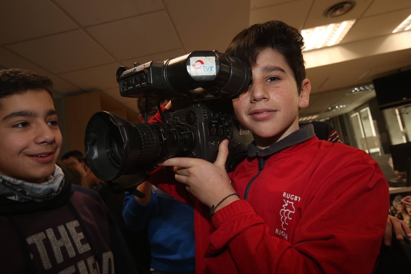 Visita de alumnos del Escultor Daniel