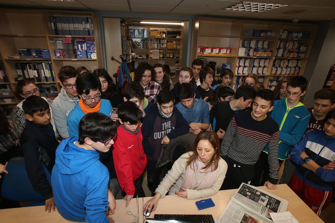 Visita de alumnos del Escultor Daniel