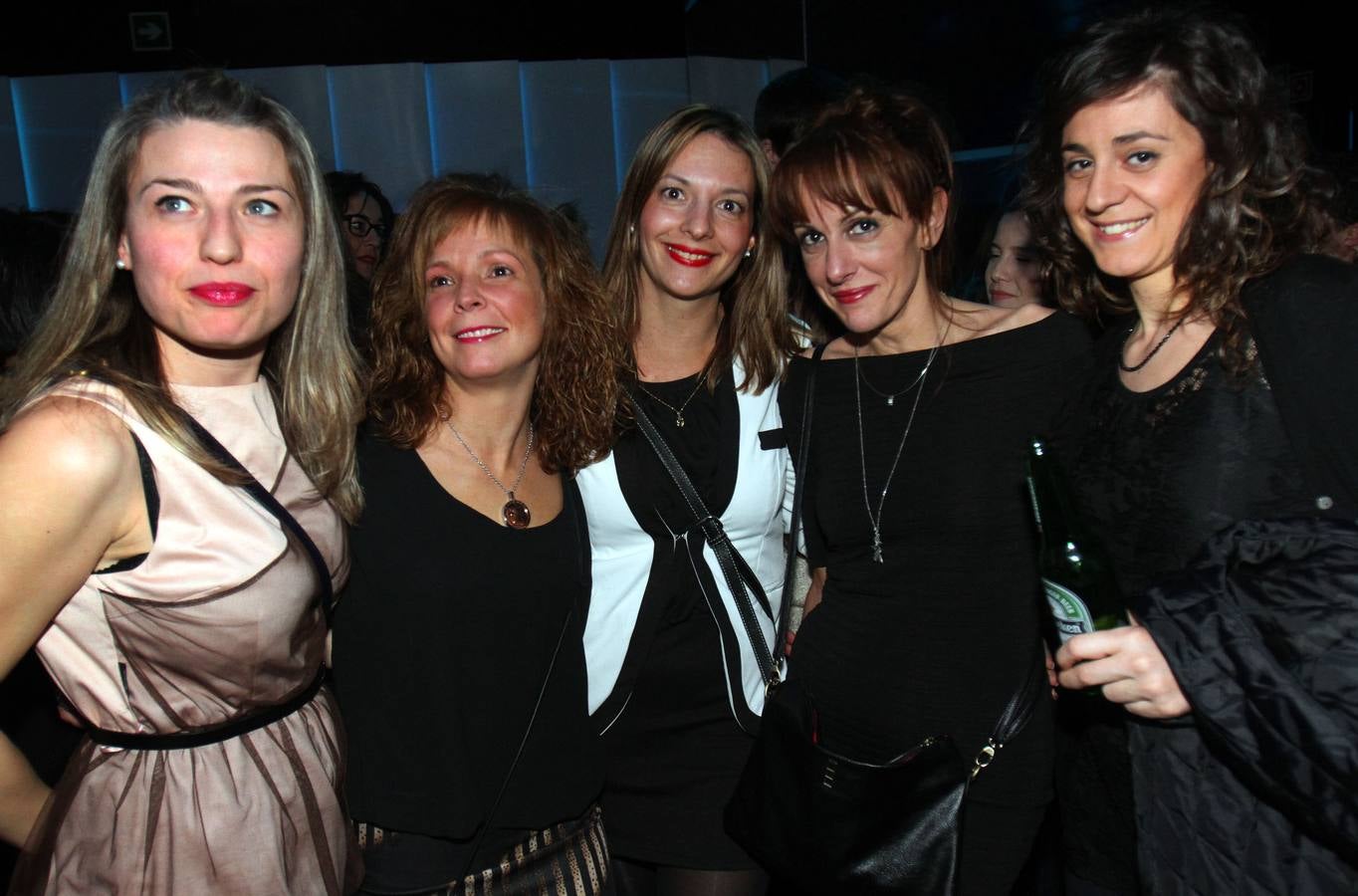 Supersubmarina hace gozar en la sala Sum