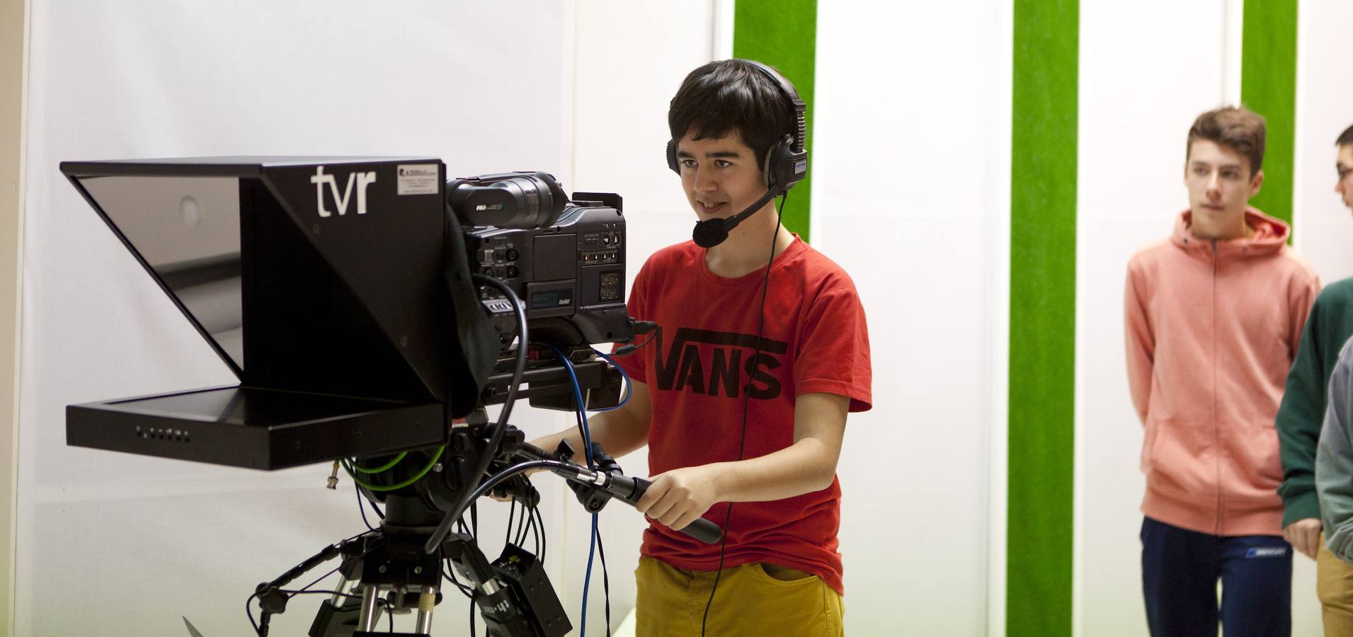 Visita de los alumnos de Escultor Daniel a la multimedia de Diario LA RIOJA