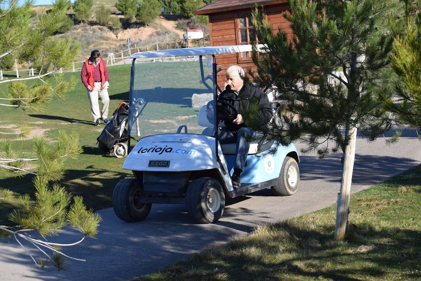 Arranca la competición en la V Liga de Golf y Vino (I)