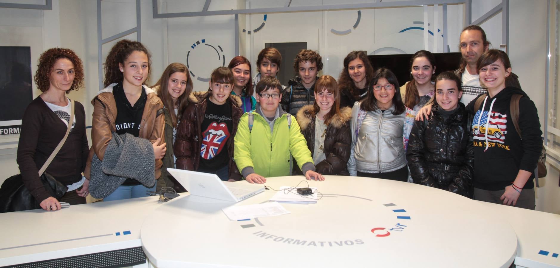 Los alumnos de 1º y 2º de la ESO del IES Gonzalo de Berceo visitan la multimedia de Diario LA RIOJA