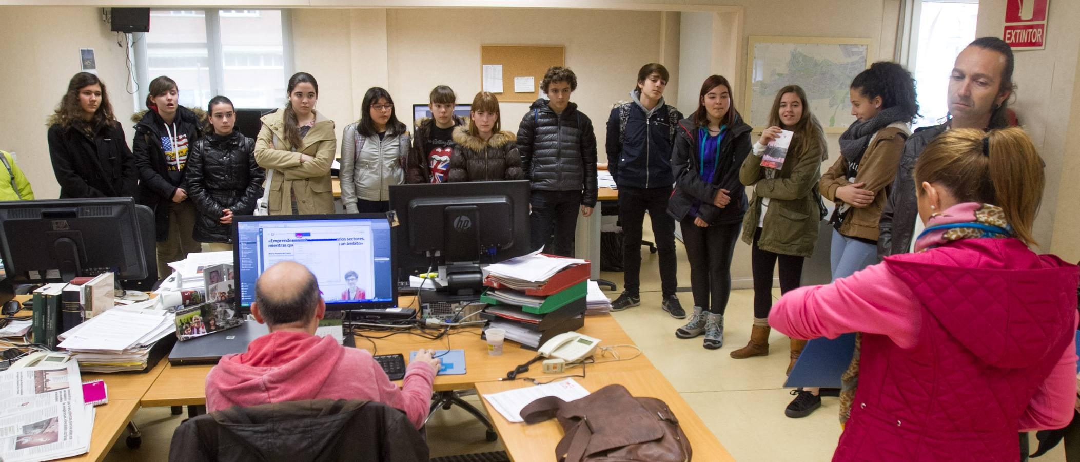 Los alumnos de 1º y 2º de la ESO del IES Gonzalo de Berceo visitan la multimedia de Diario LA RIOJA