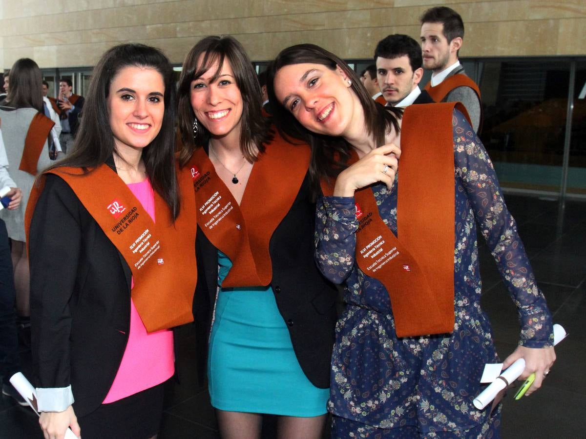 Acto de graduación de los Ingenieros Industriales de la UR en Riojaforum