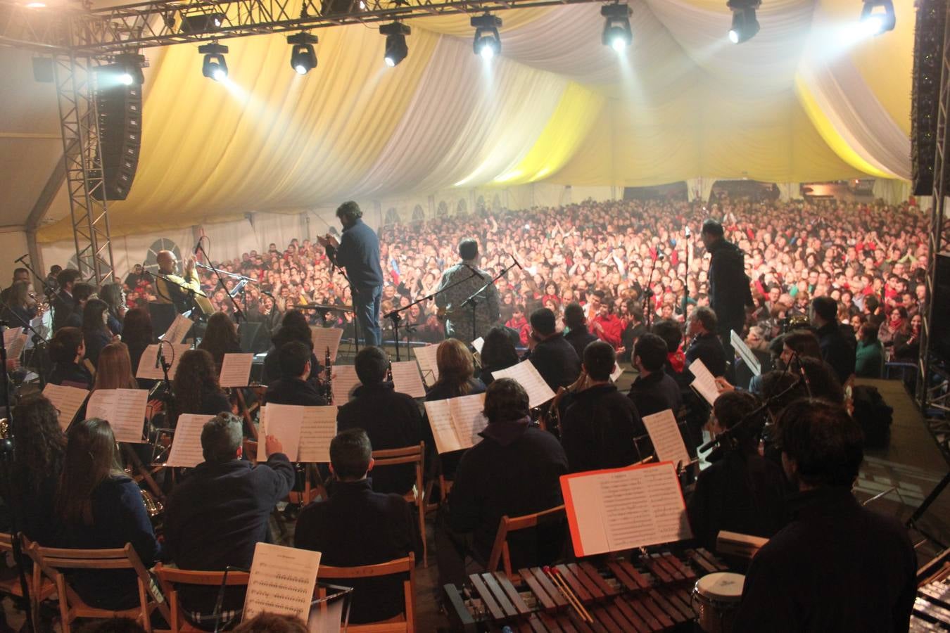 Multitudinario concierto de Celtas Cortos en Arnedo