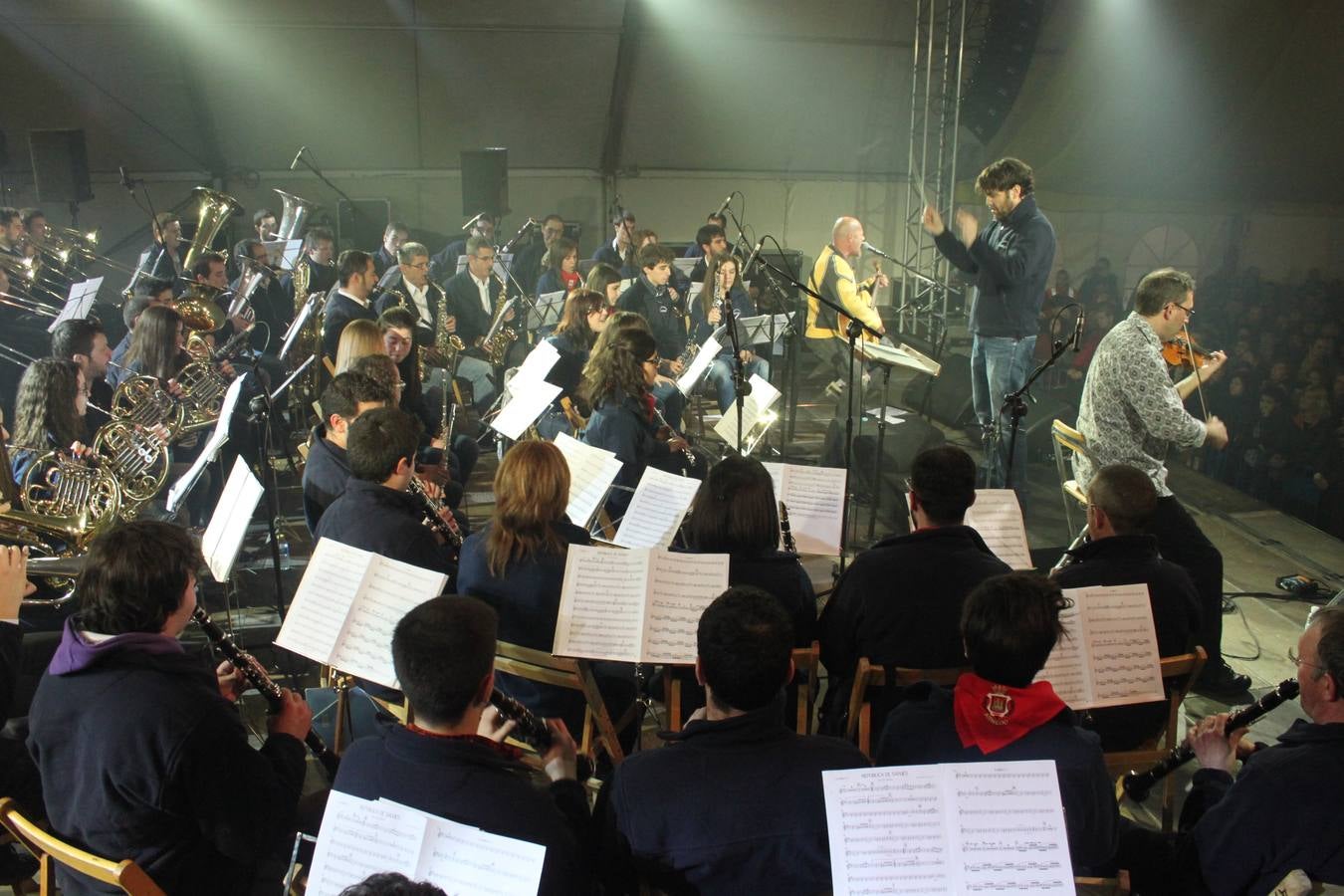 Multitudinario concierto de Celtas Cortos en Arnedo