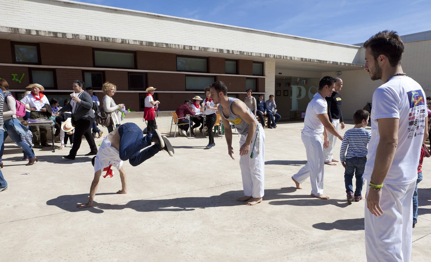 &#039;Fiesta de la Primavera Unnido&#039; de Arps