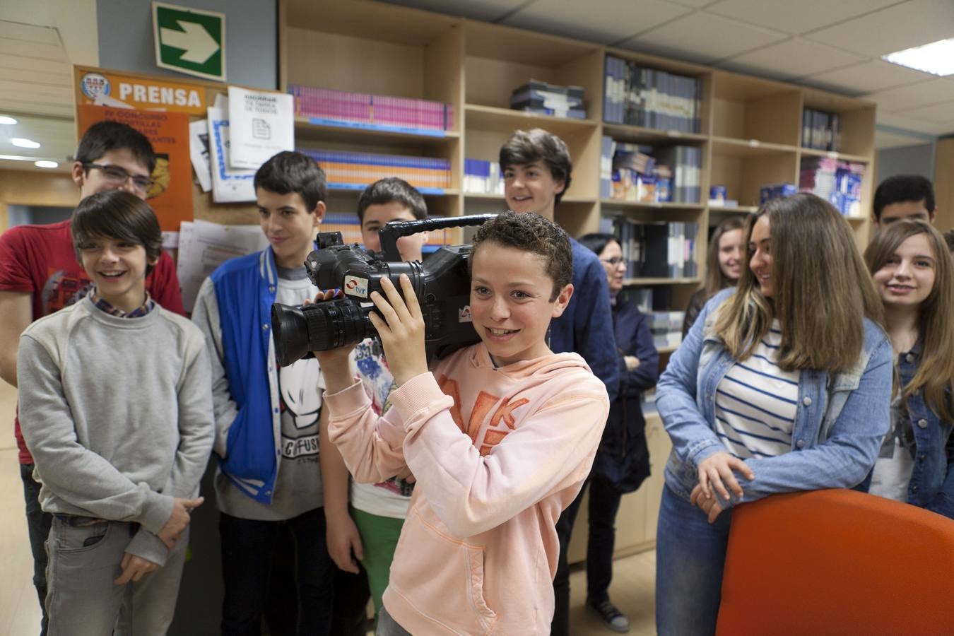 Alumnos de la ESO de 3ºB de Marianistas visitan la multimedia de Diario LA RIOJA