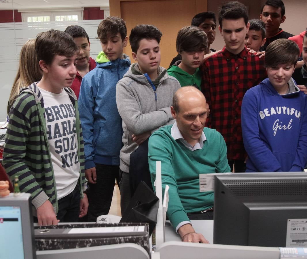 Alumnos del Sagasta visitan Diario LA RIOJA