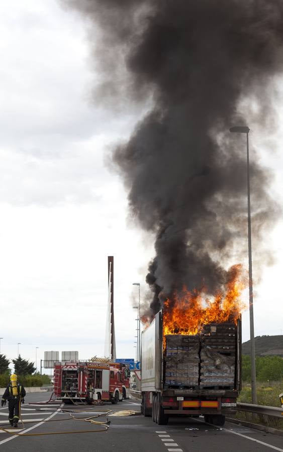 Aparatoso incendio