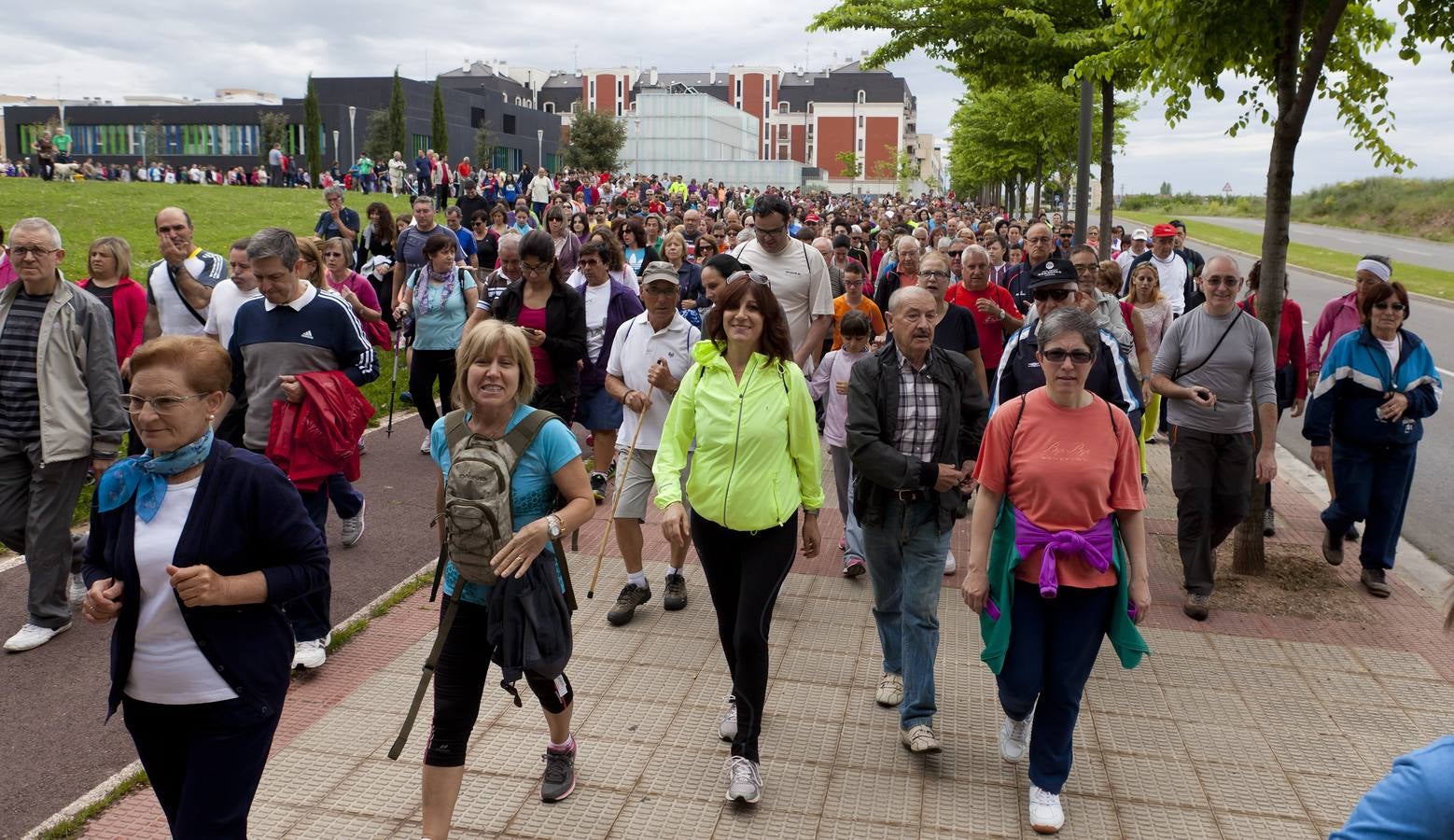 Unas 1.300 personas participan en el Paseo Saludable