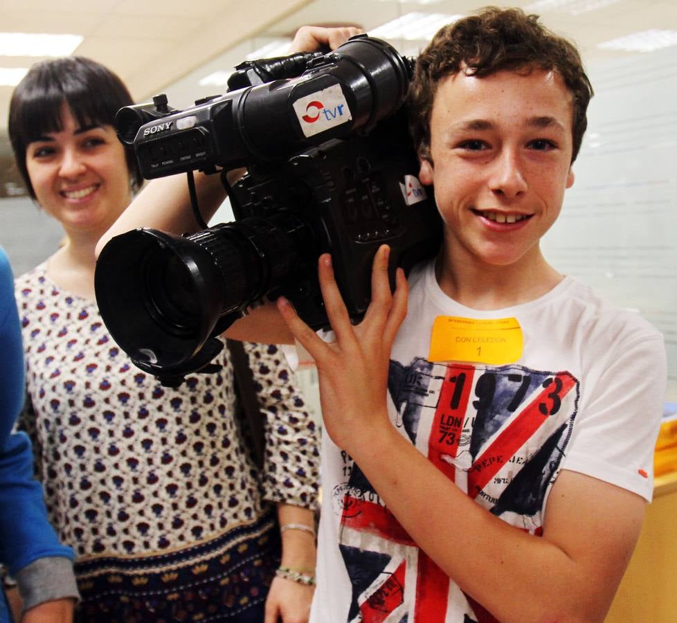 Los alumnos 2º de la ESO del Centro Marianistas de Vitoria y Logroño visitan la multimedia de Diario LA RIOJA