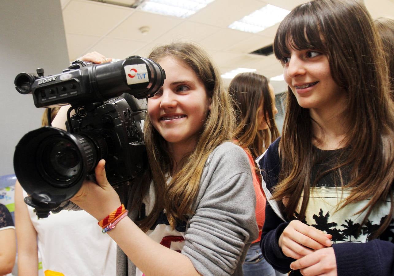 Los alumnos 2º de la ESO del Centro Marianistas de Vitoria y Logroño visitan la multimedia de Diario LA RIOJA