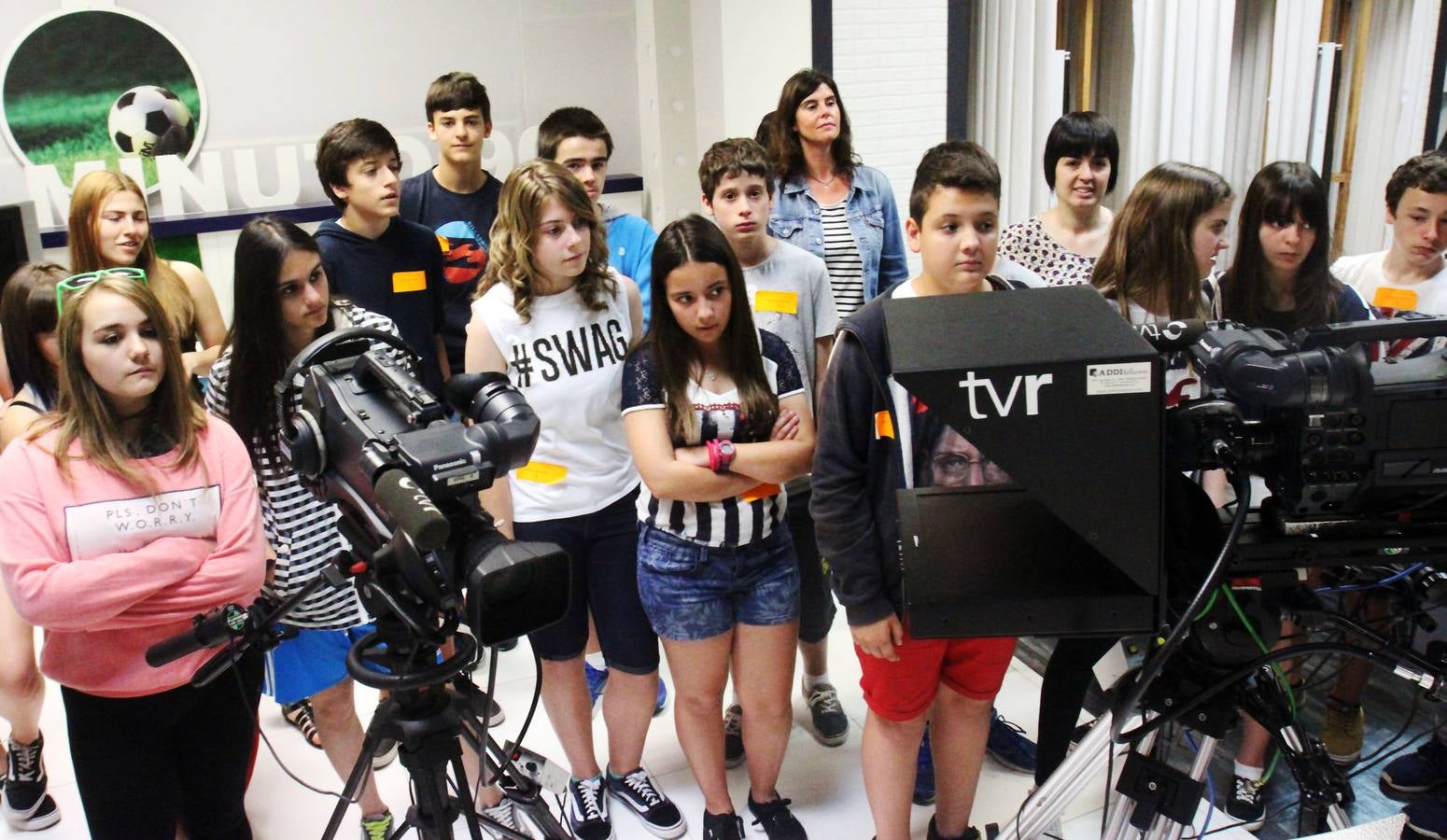 Los alumnos 2º de la ESO del Centro Marianistas de Vitoria y Logroño visitan la multimedia de Diario LA RIOJA