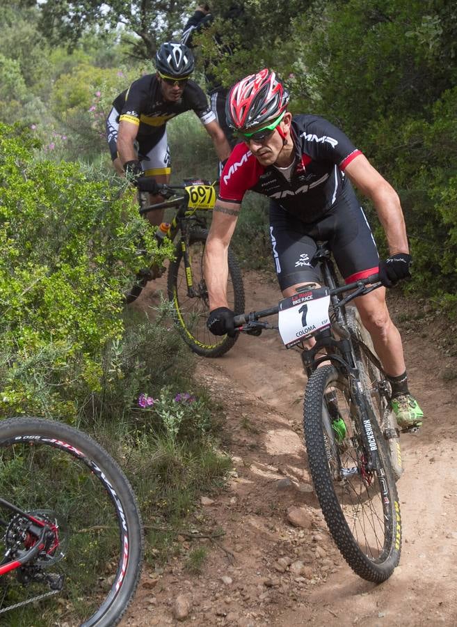 La salida, los podios y el inicio de la primera etapa de La Rioja Bike Race