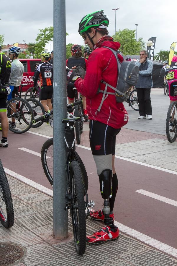 La salida, los podios y el inicio de la primera etapa de La Rioja Bike Race