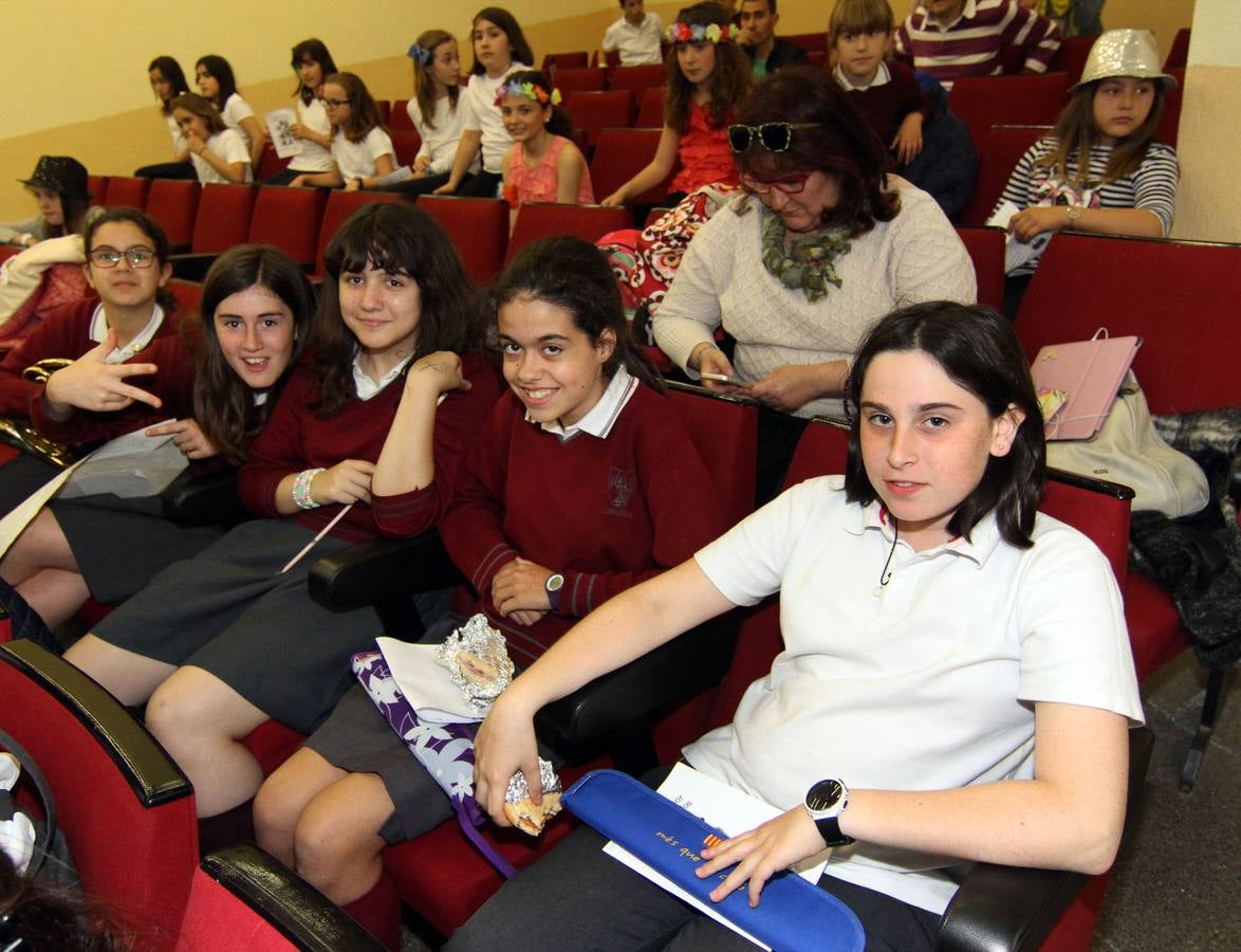 Festival homenaje a los abuelos en las Aulas de la Tercera Edad