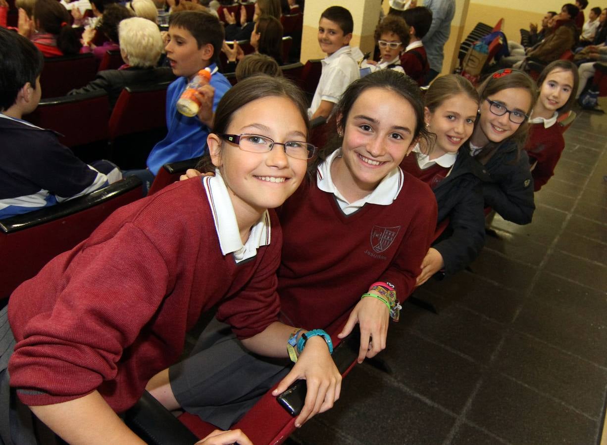 Festival homenaje a los abuelos en las Aulas de la Tercera Edad